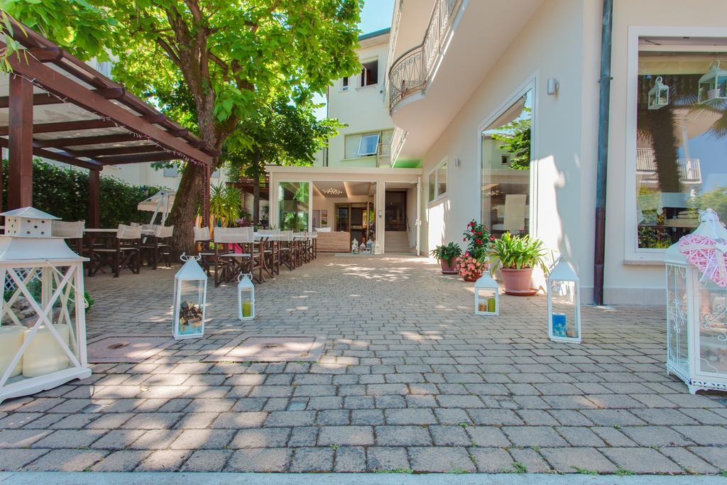 B&B Airone Cervia - Camere E Appartamenti Экстерьер фото