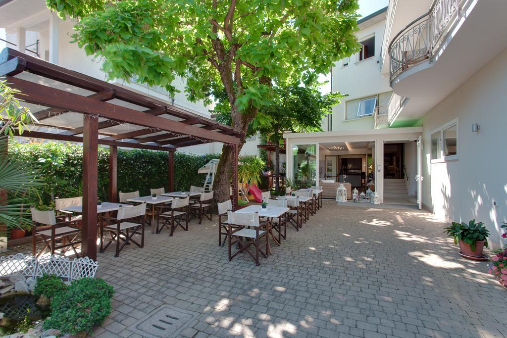 B&B Airone Cervia - Camere E Appartamenti Экстерьер фото